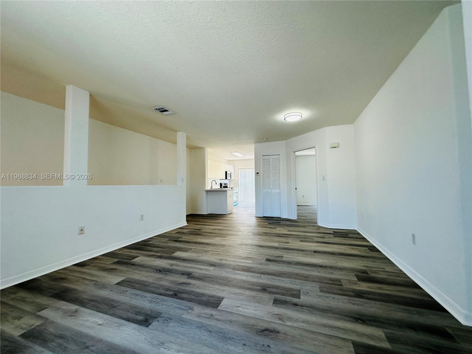 DORAL GRAND CONDO - Residential