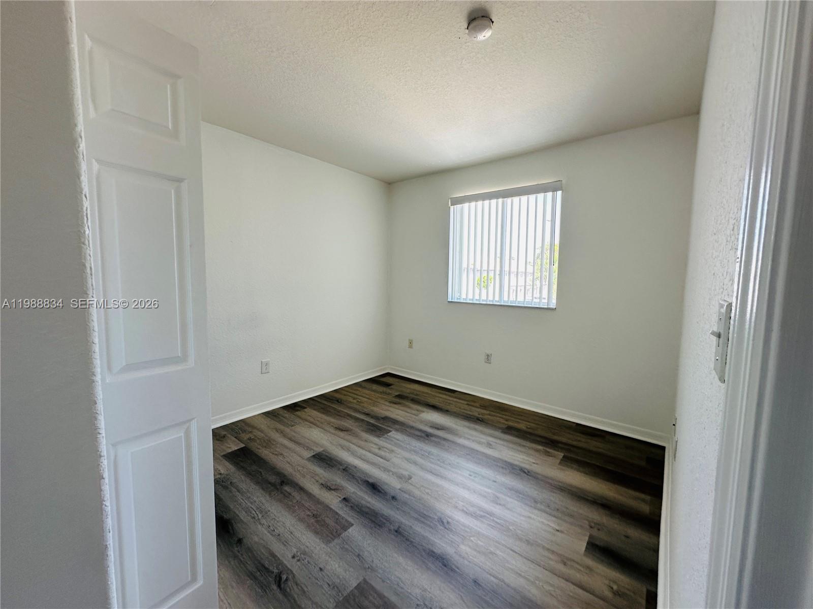 DORAL GRAND CONDO - Residential