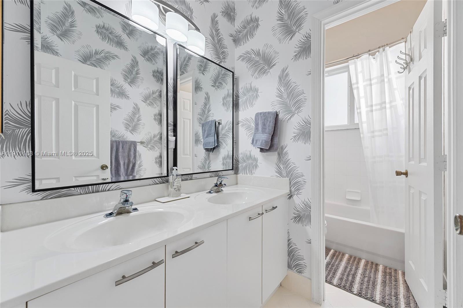 RIVIERA ISLES II - Residential