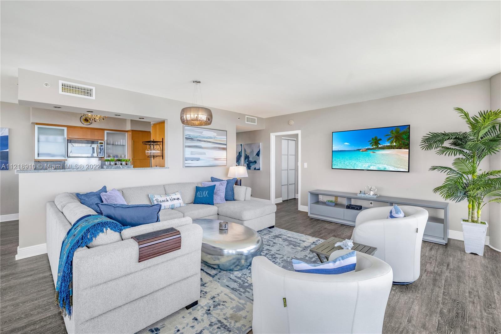 6365 Collins Ave 3807