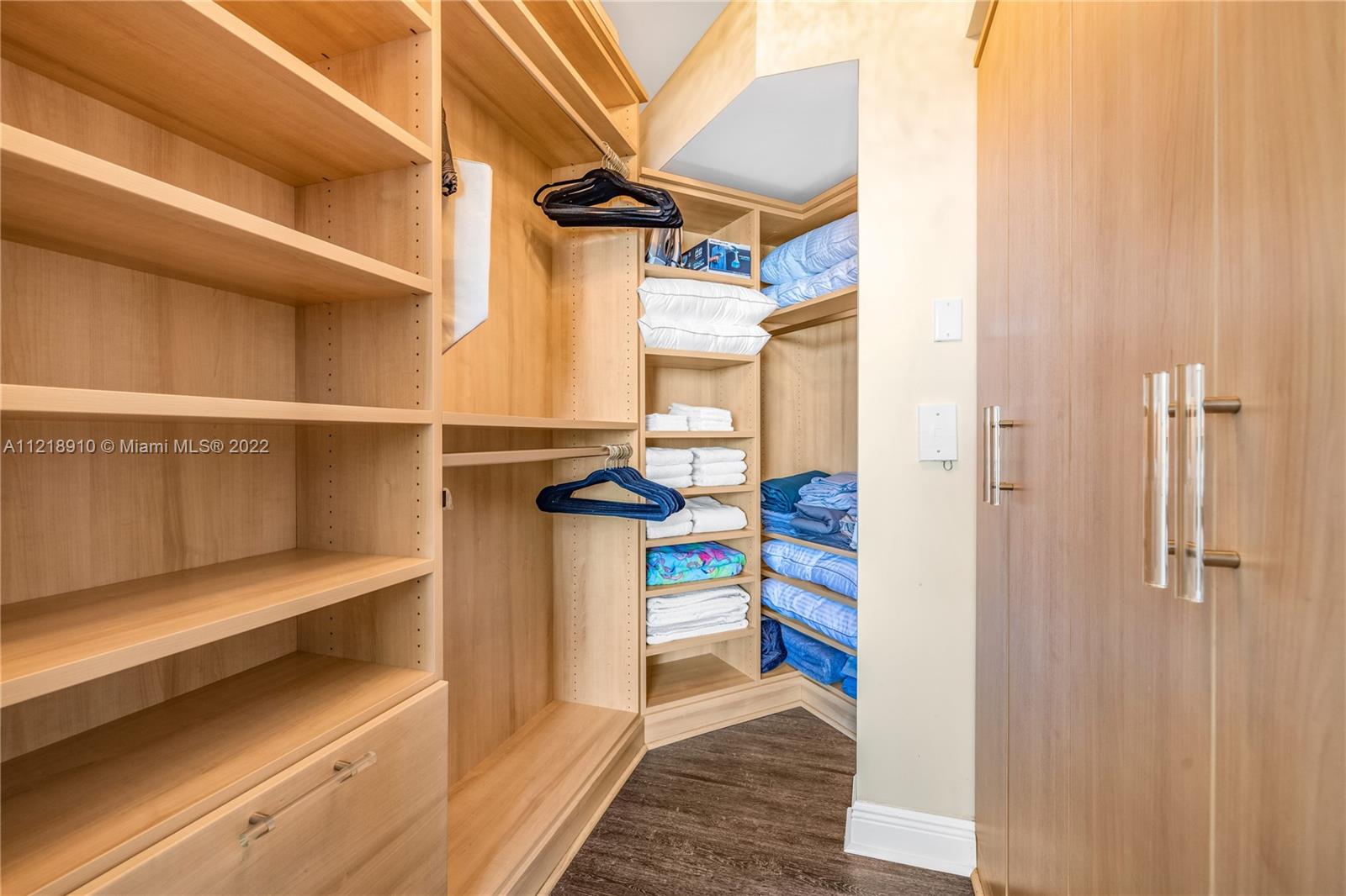 AKOYA CONDO - Residential Lease