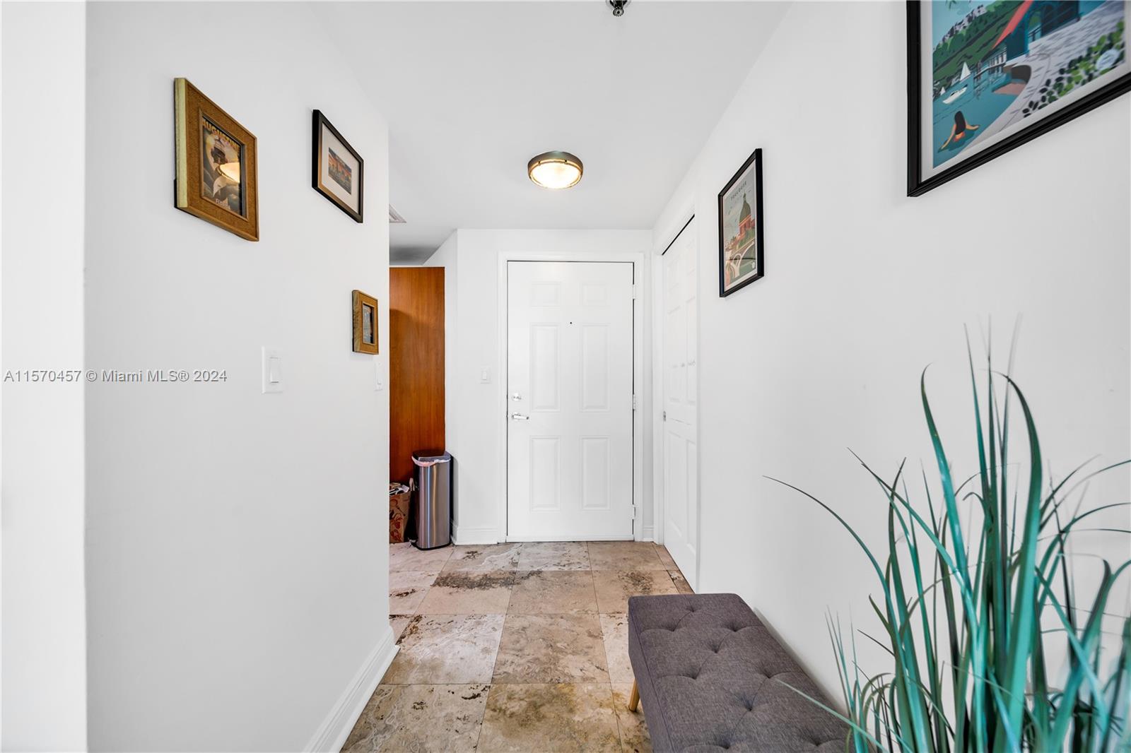 CASABLANCA VILLAS CONDO - Residential Lease