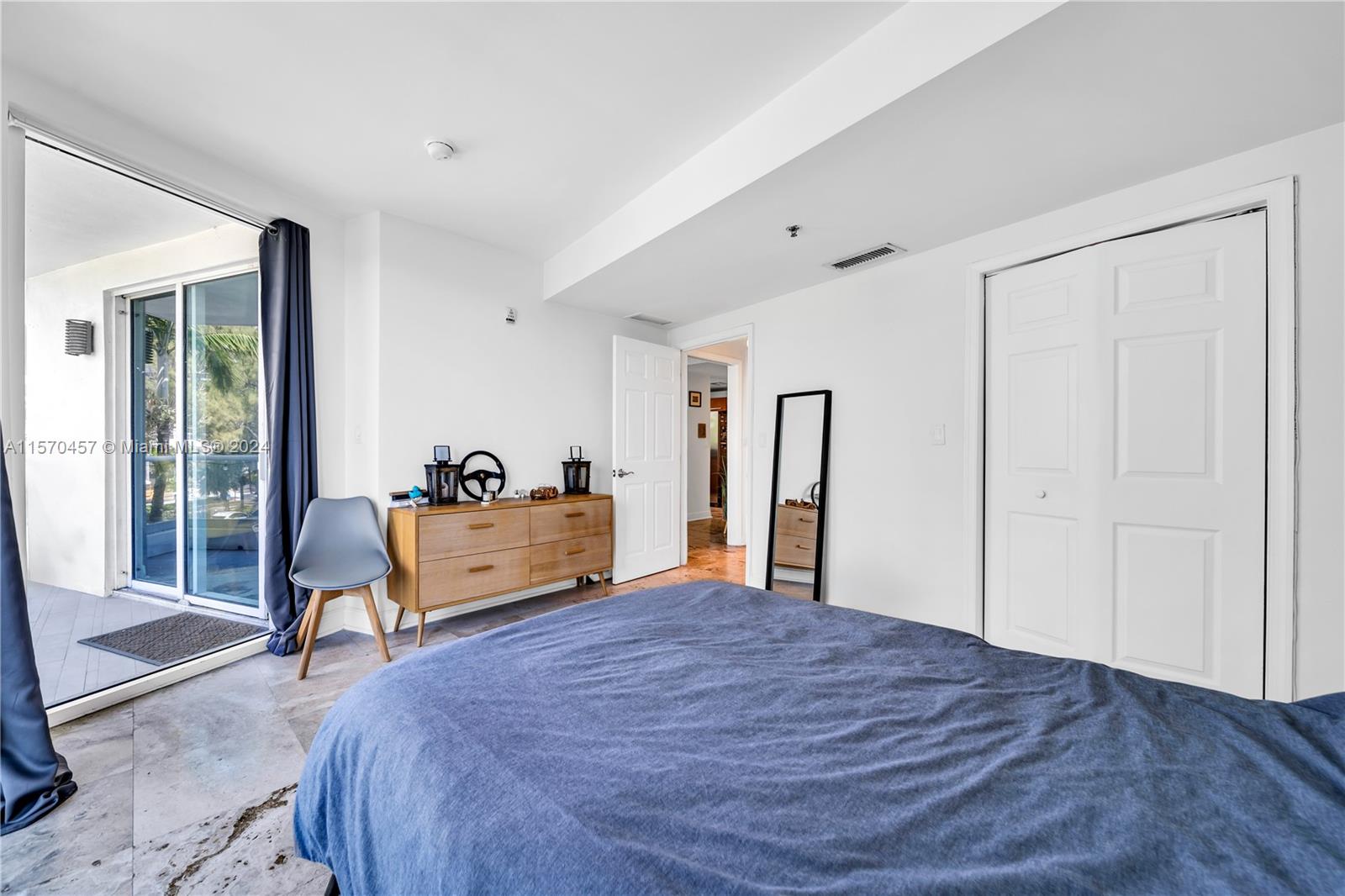 CASABLANCA VILLAS CONDO - Residential Lease