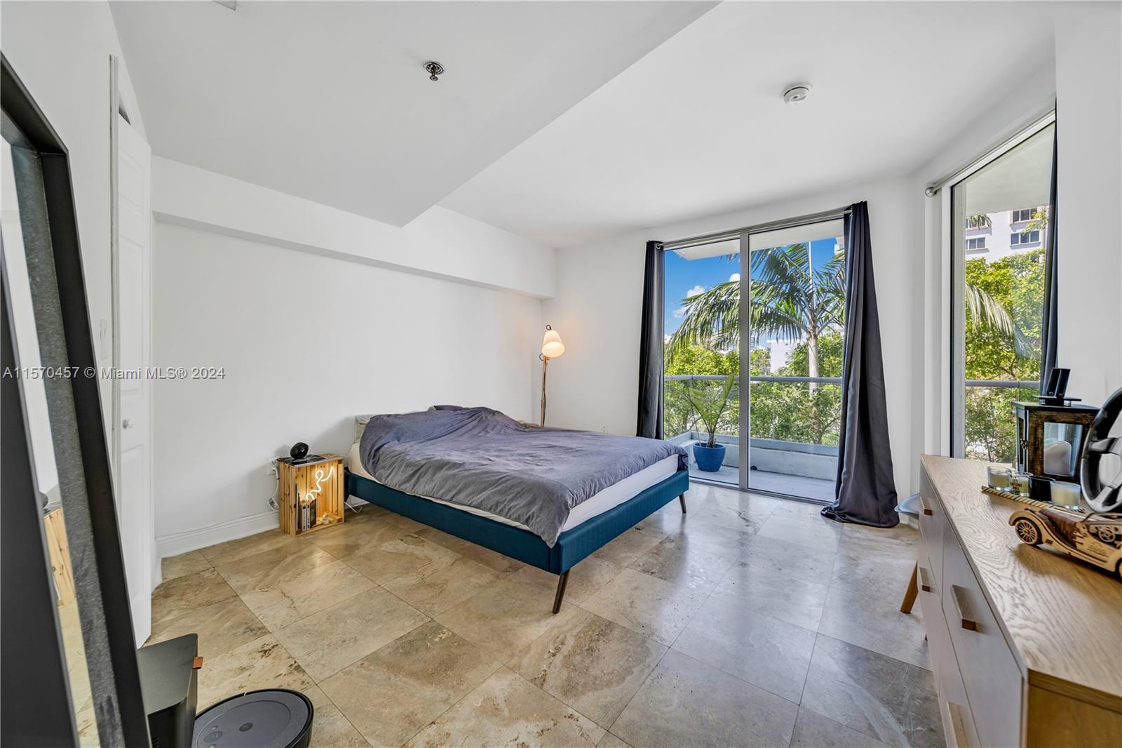 CASABLANCA VILLAS CONDO - Residential Lease
