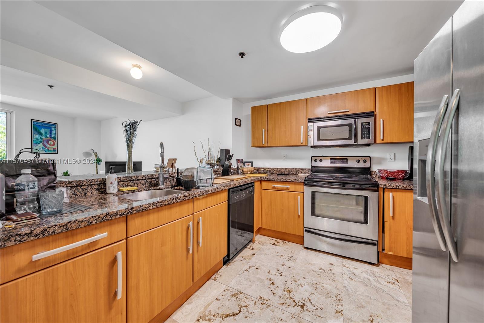 CASABLANCA VILLAS CONDO - Residential Lease