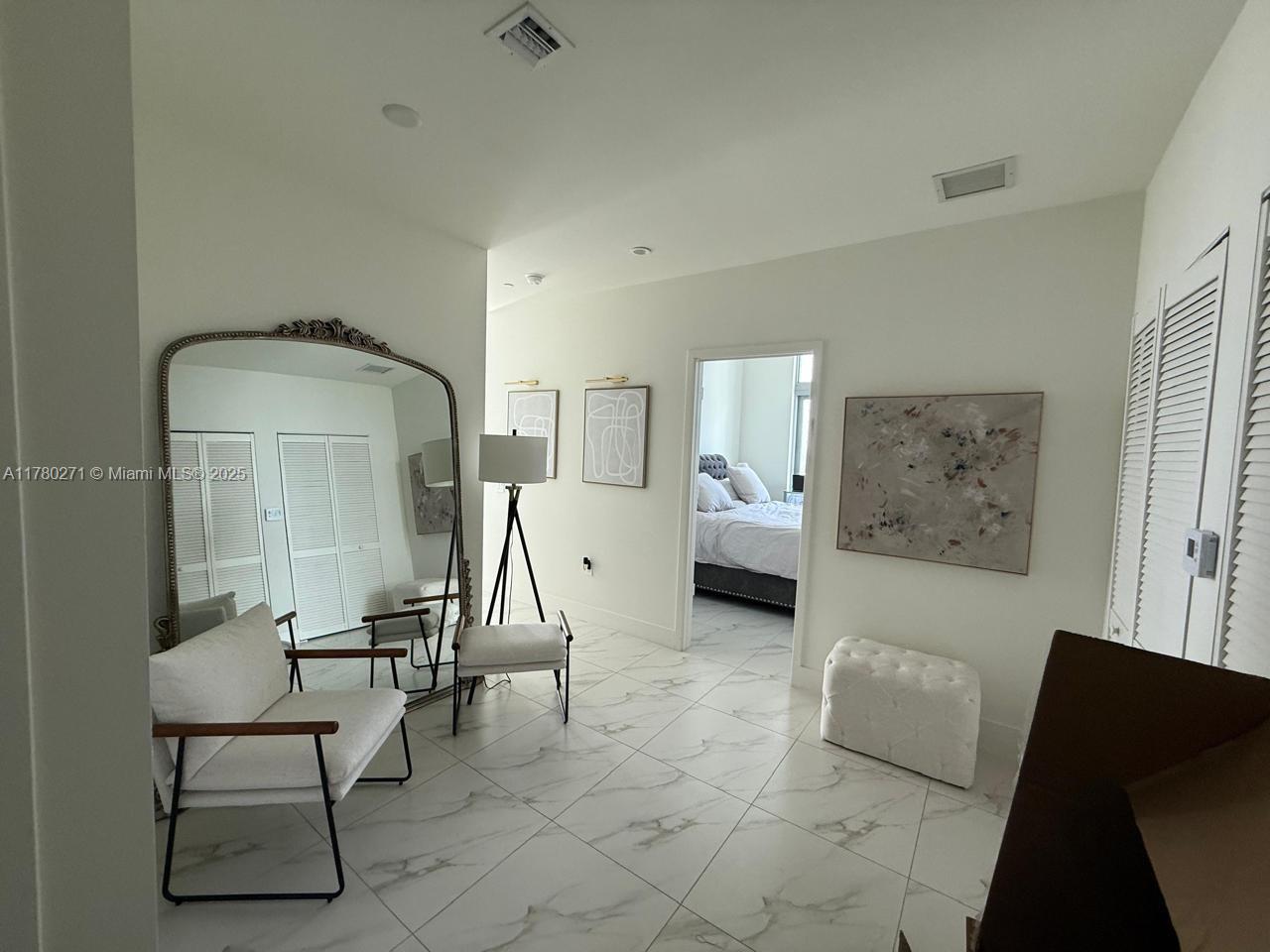 2000 Metropica Way 603
