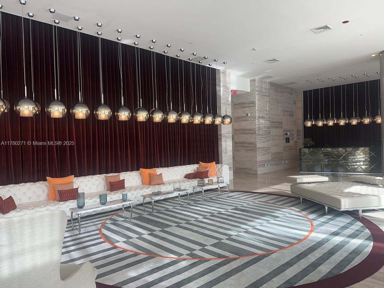 METROPICA NORTH TOWER ONE - Residential