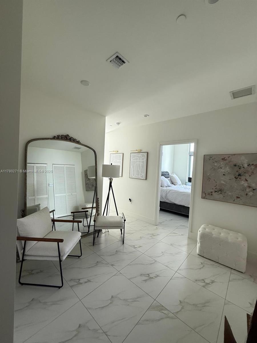 2000 Metropica Way 603