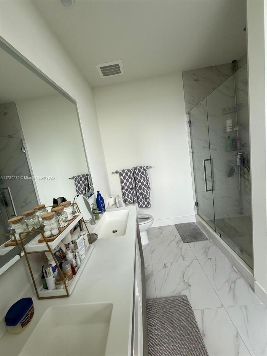 METROPICA NORTH TOWER ONE - Residential