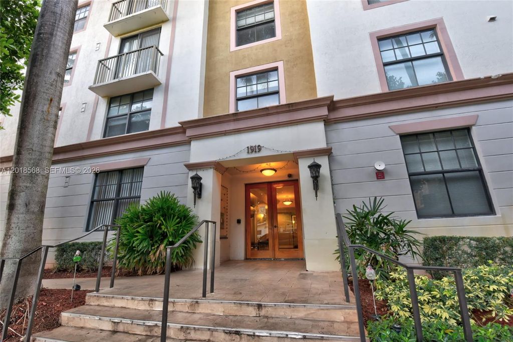 Photo of 1919 Van Buren St #311A, Hollywood, FL 33020 (MLS # A12018568)