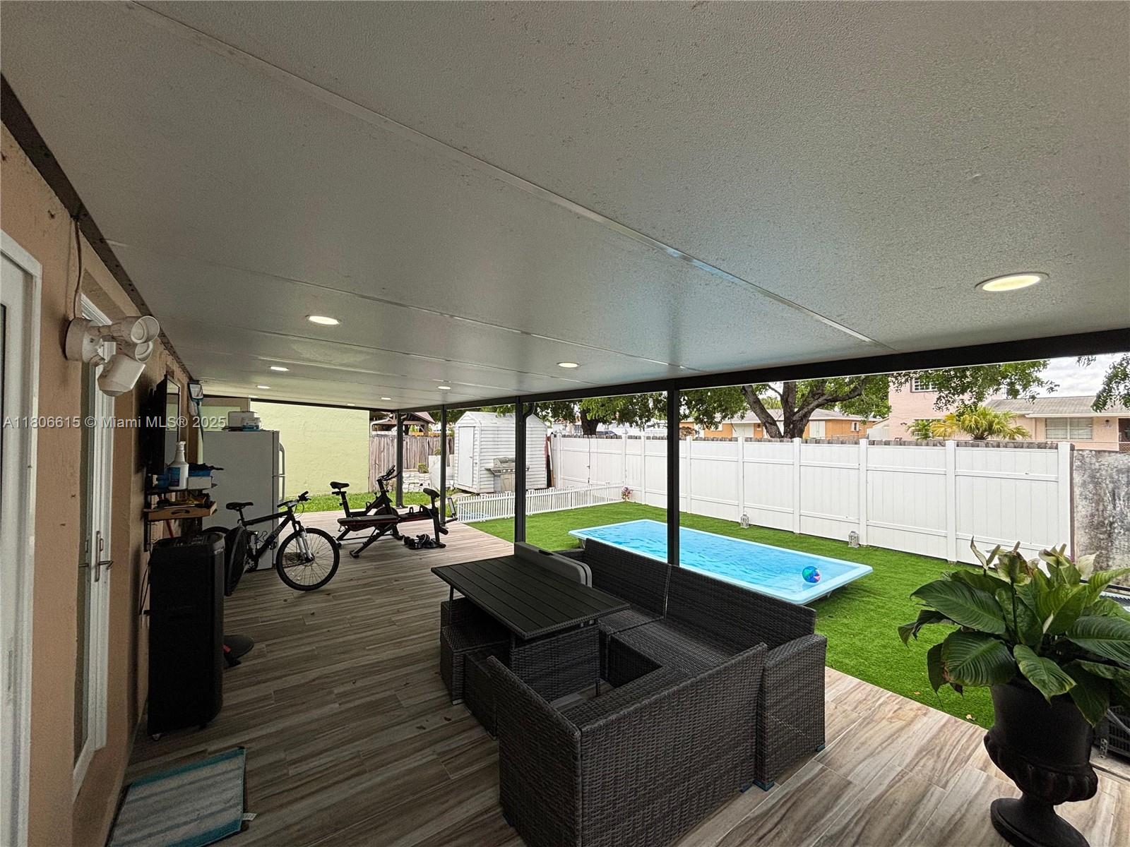 CEDAR CREEK - Residential