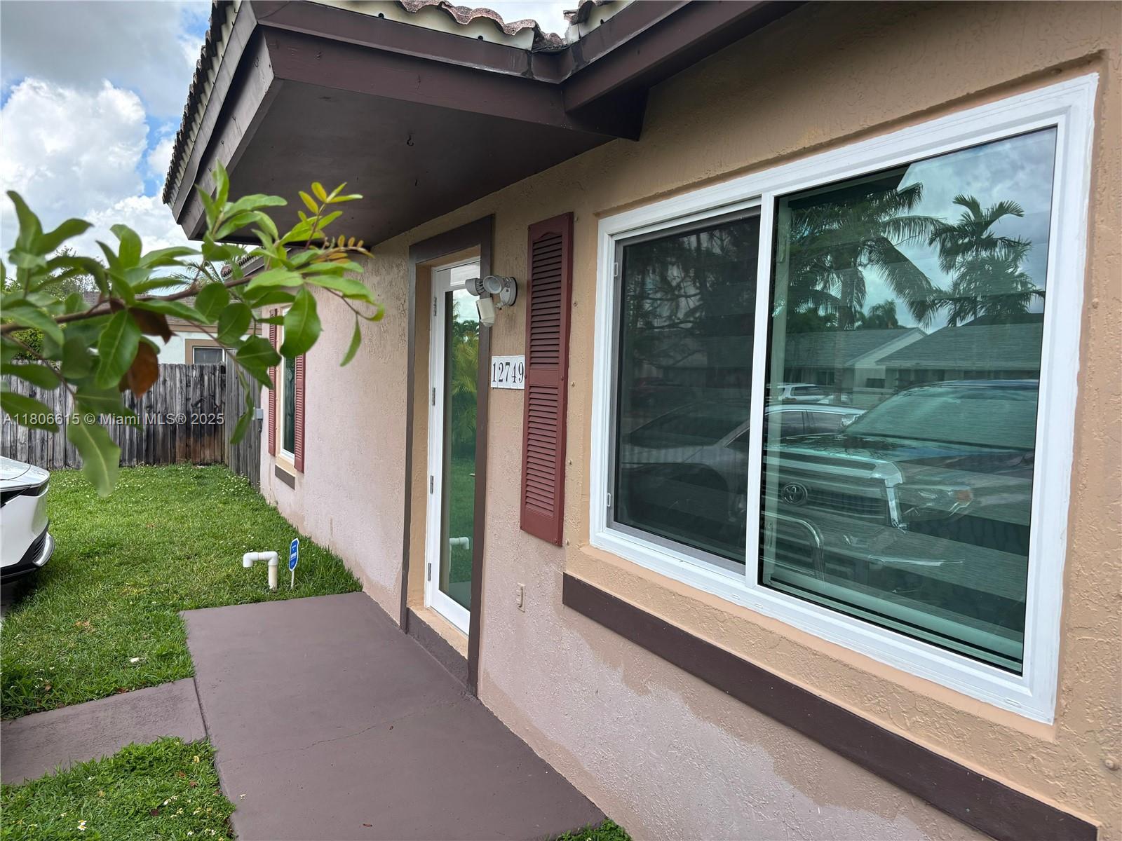 CEDAR CREEK - Residential