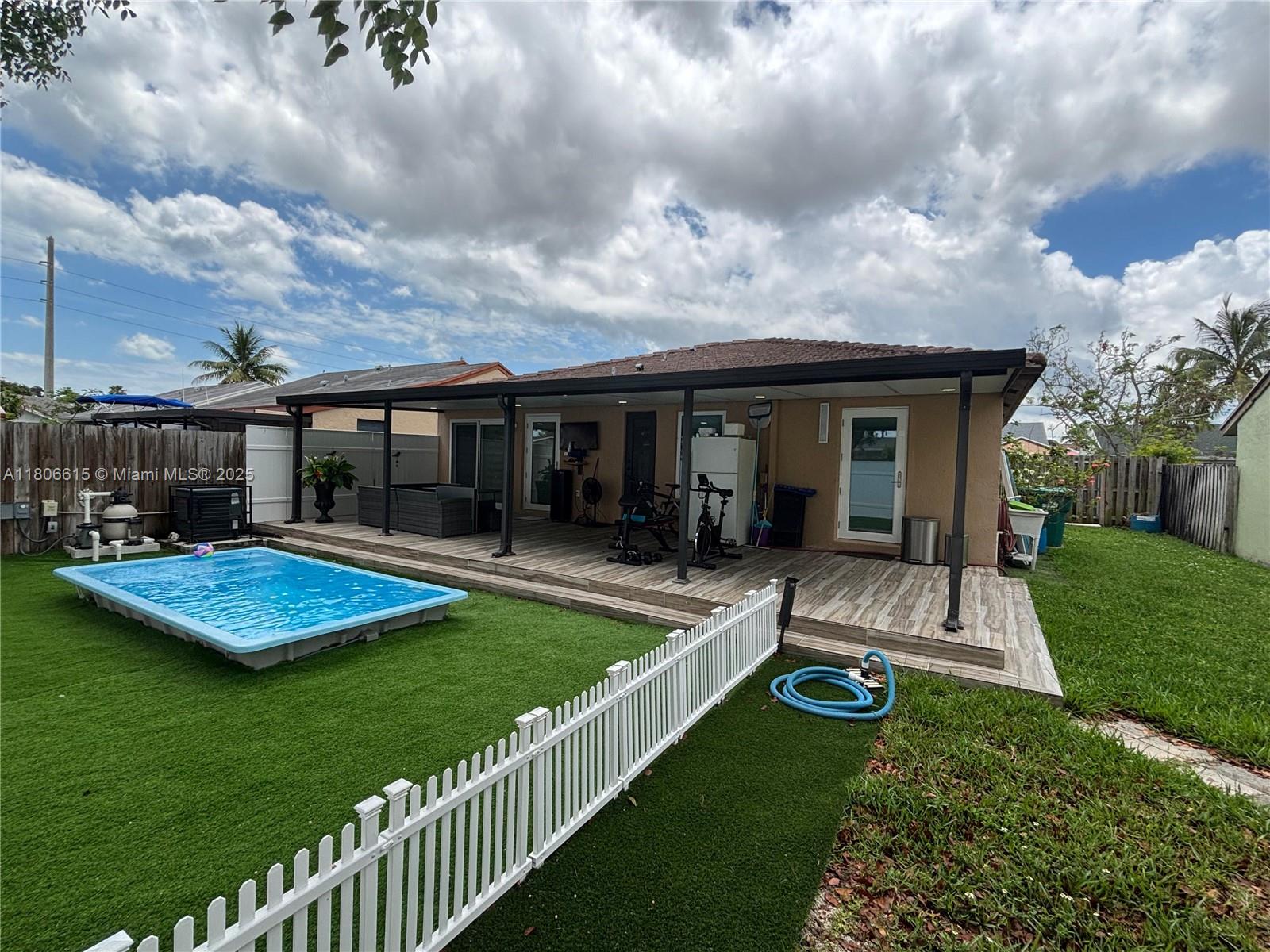 CEDAR CREEK - Residential