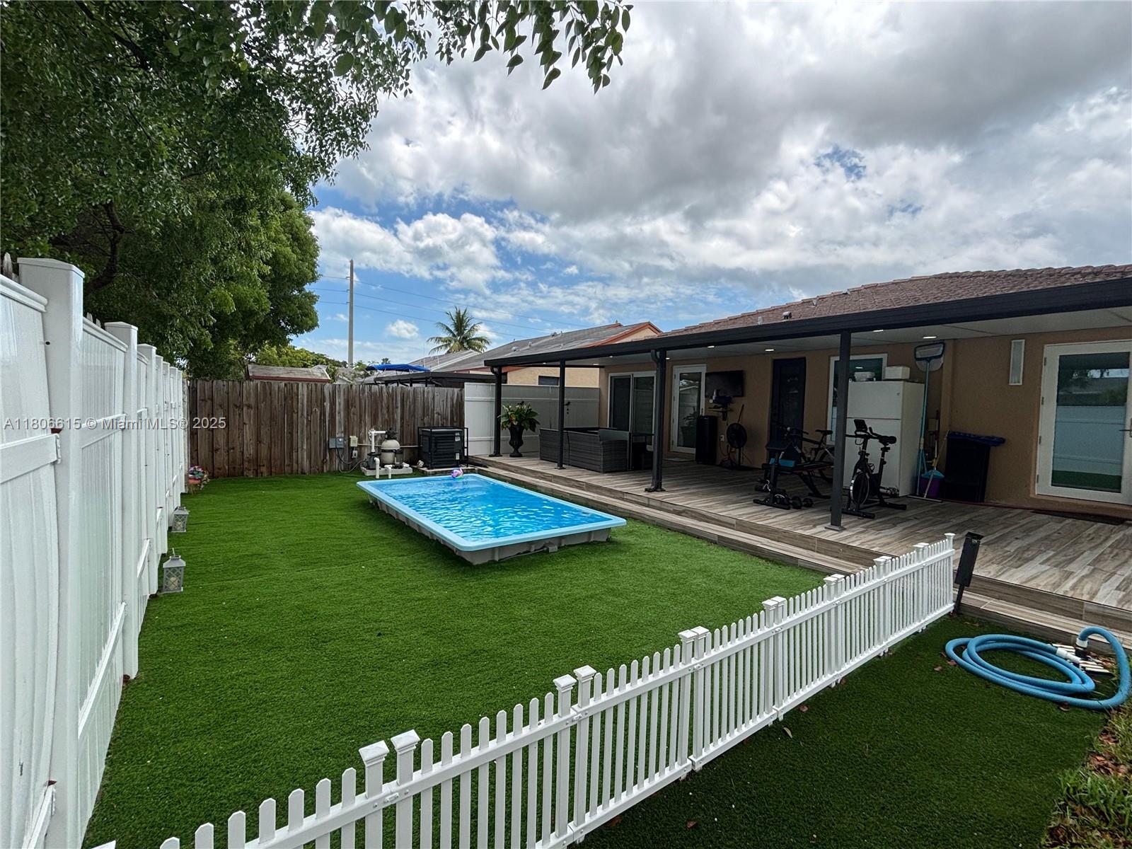 CEDAR CREEK - Residential
