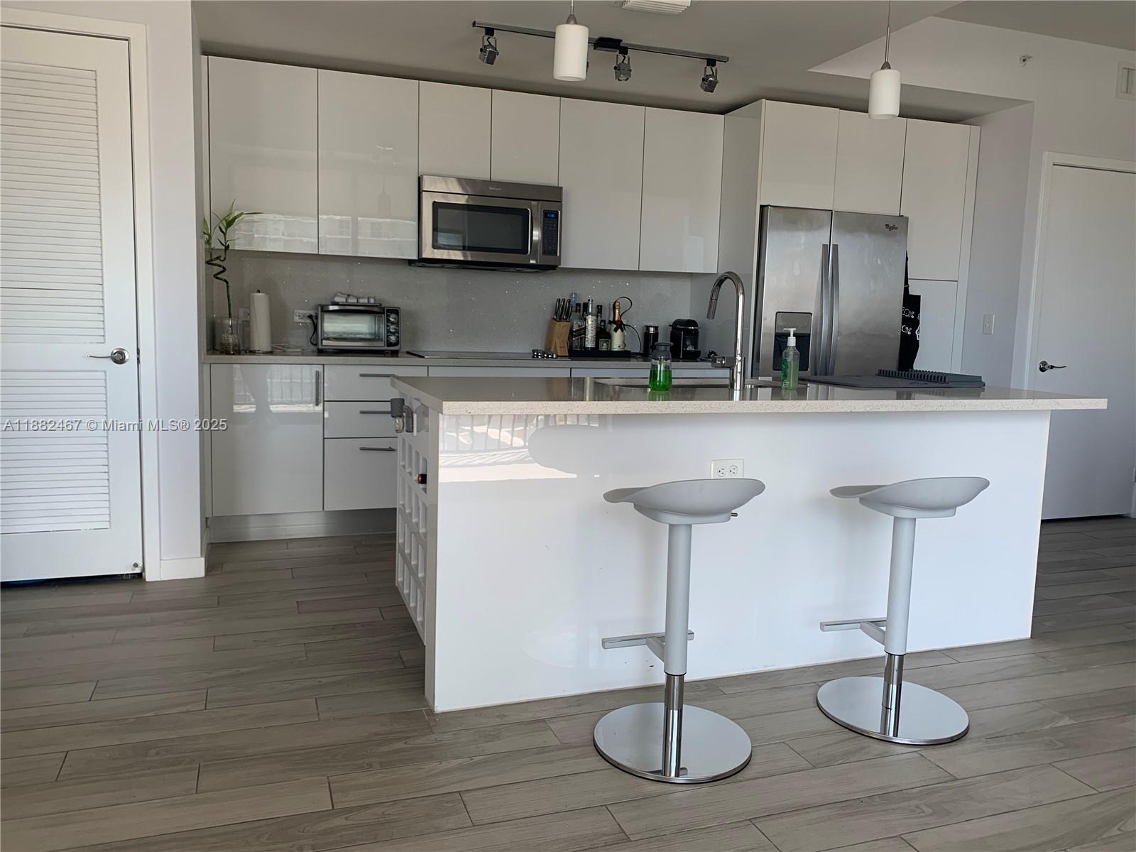 999 SW 1st Ave 1703