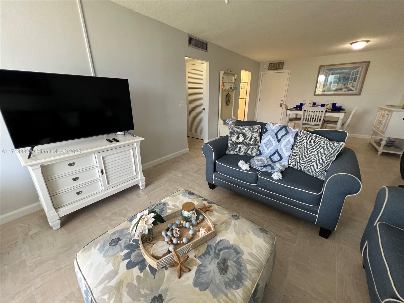 MAYAN TOWERS CONDO I - Residential Lease