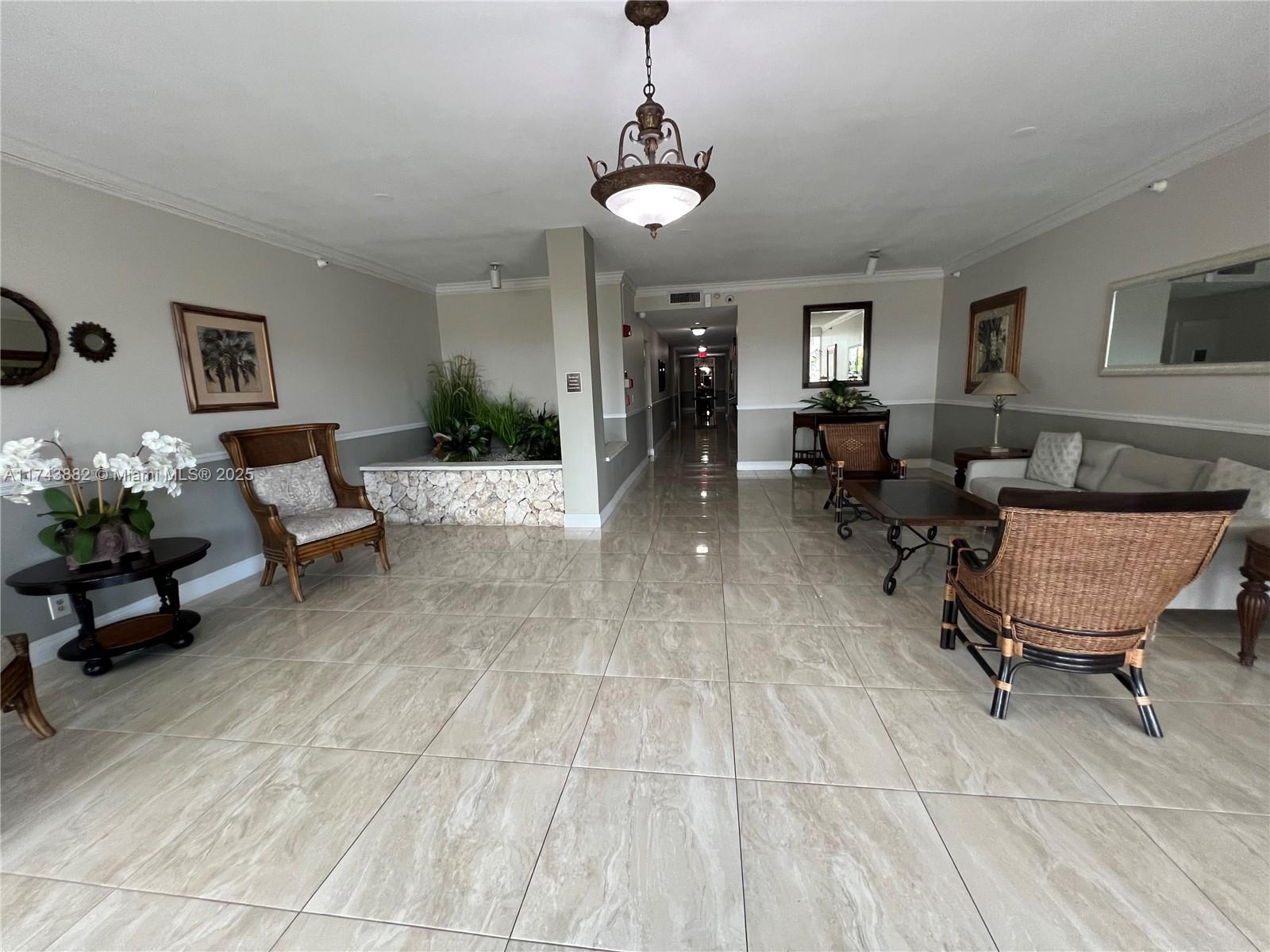 MAYAN TOWERS CONDO I - Residential Lease