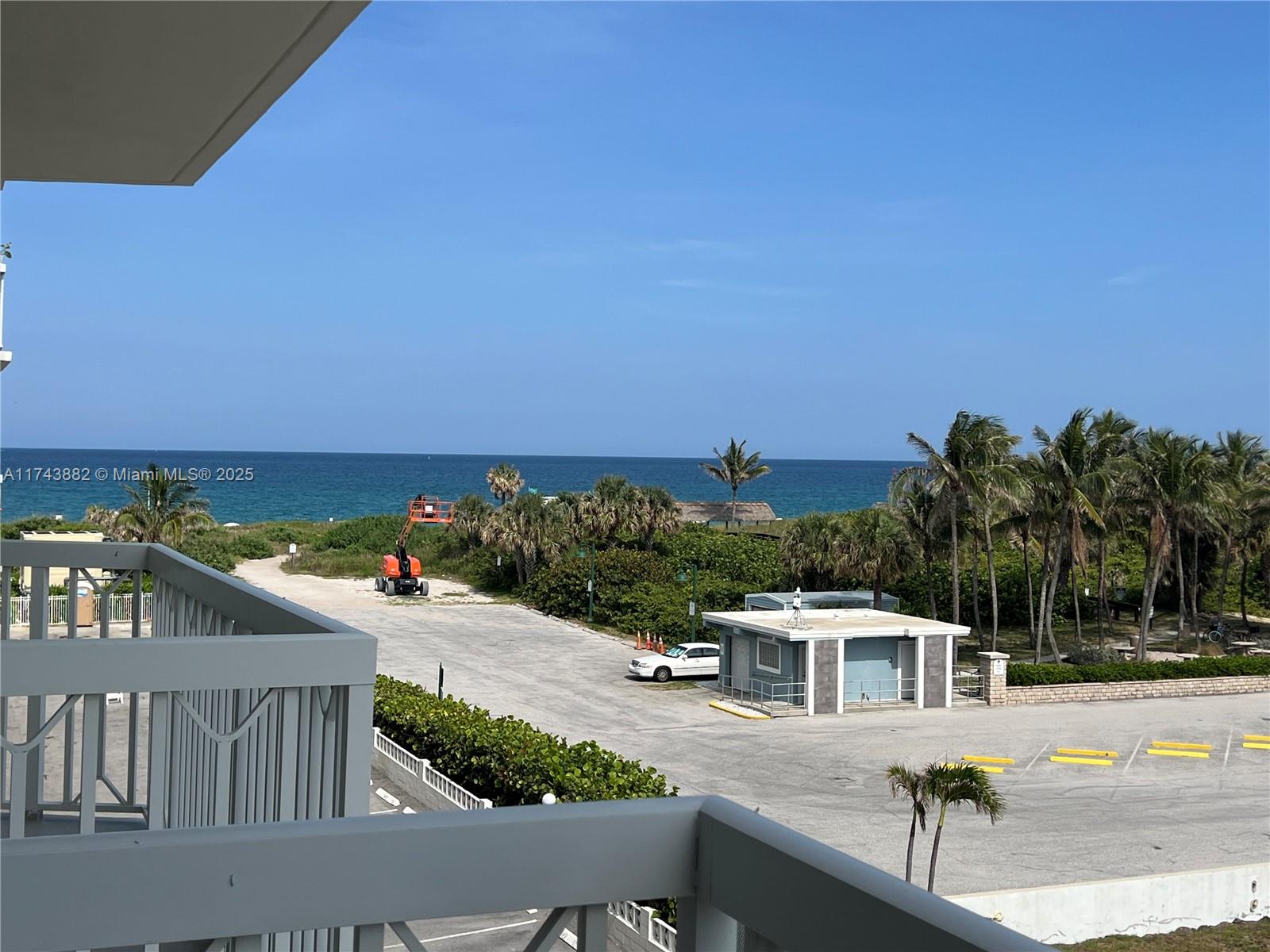 MAYAN TOWERS CONDO I - Residential Lease