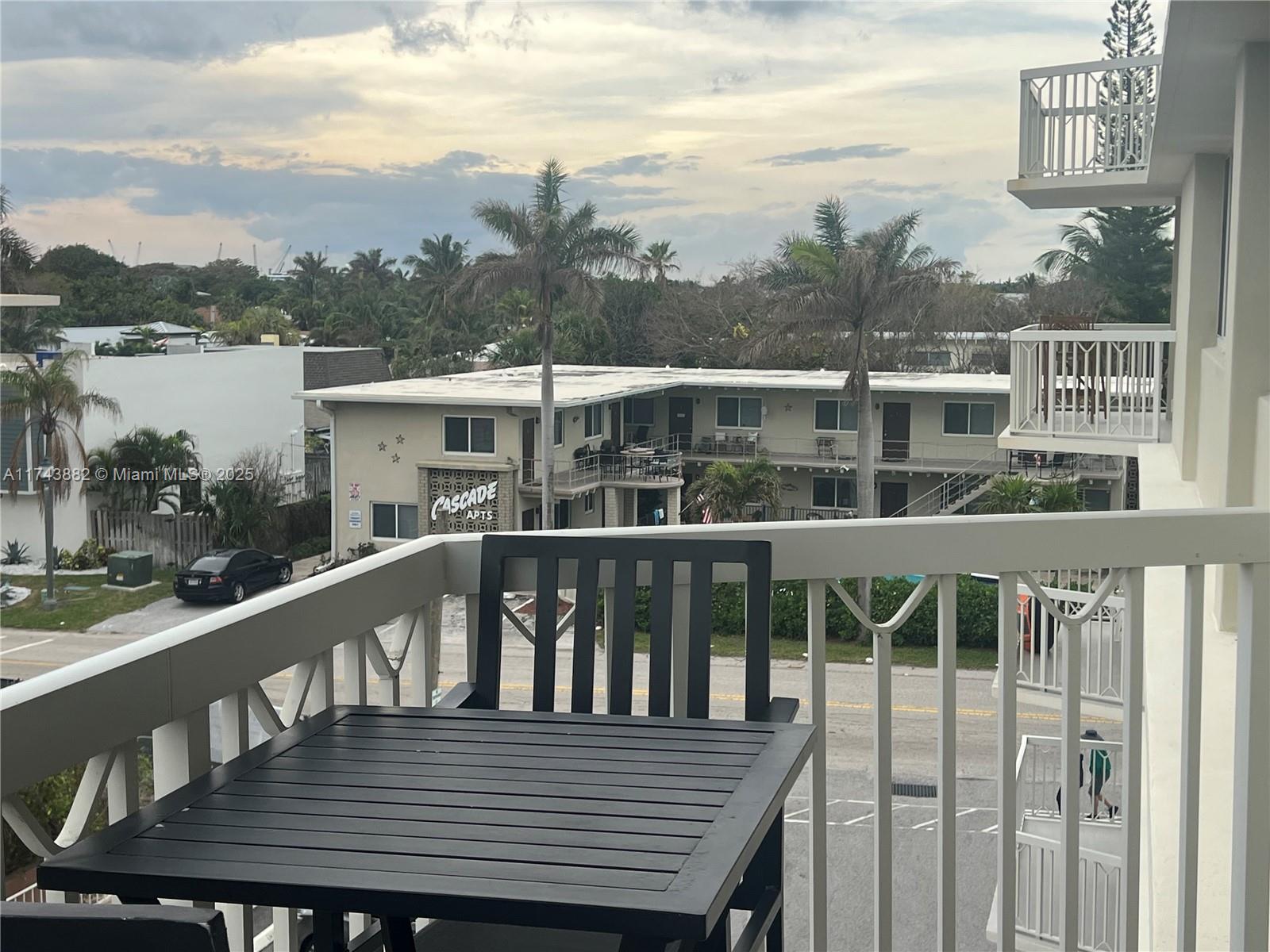 MAYAN TOWERS CONDO I - Residential Lease