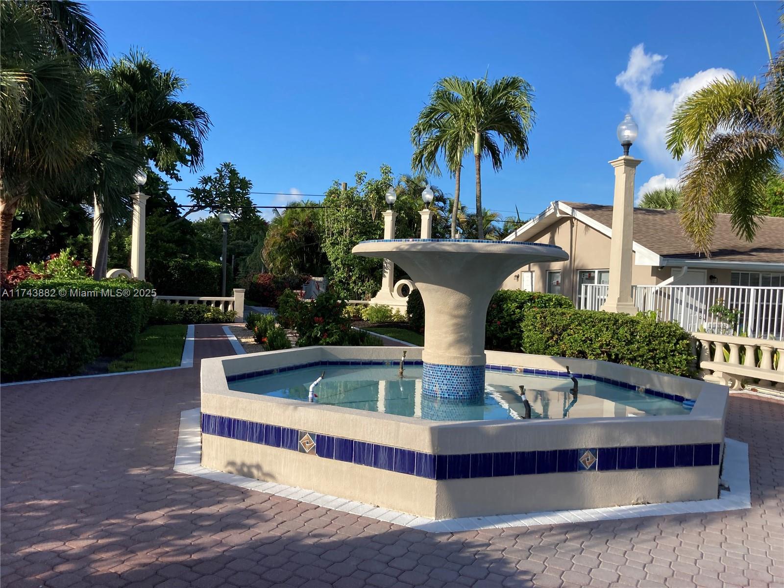MAYAN TOWERS CONDO I - Residential Lease