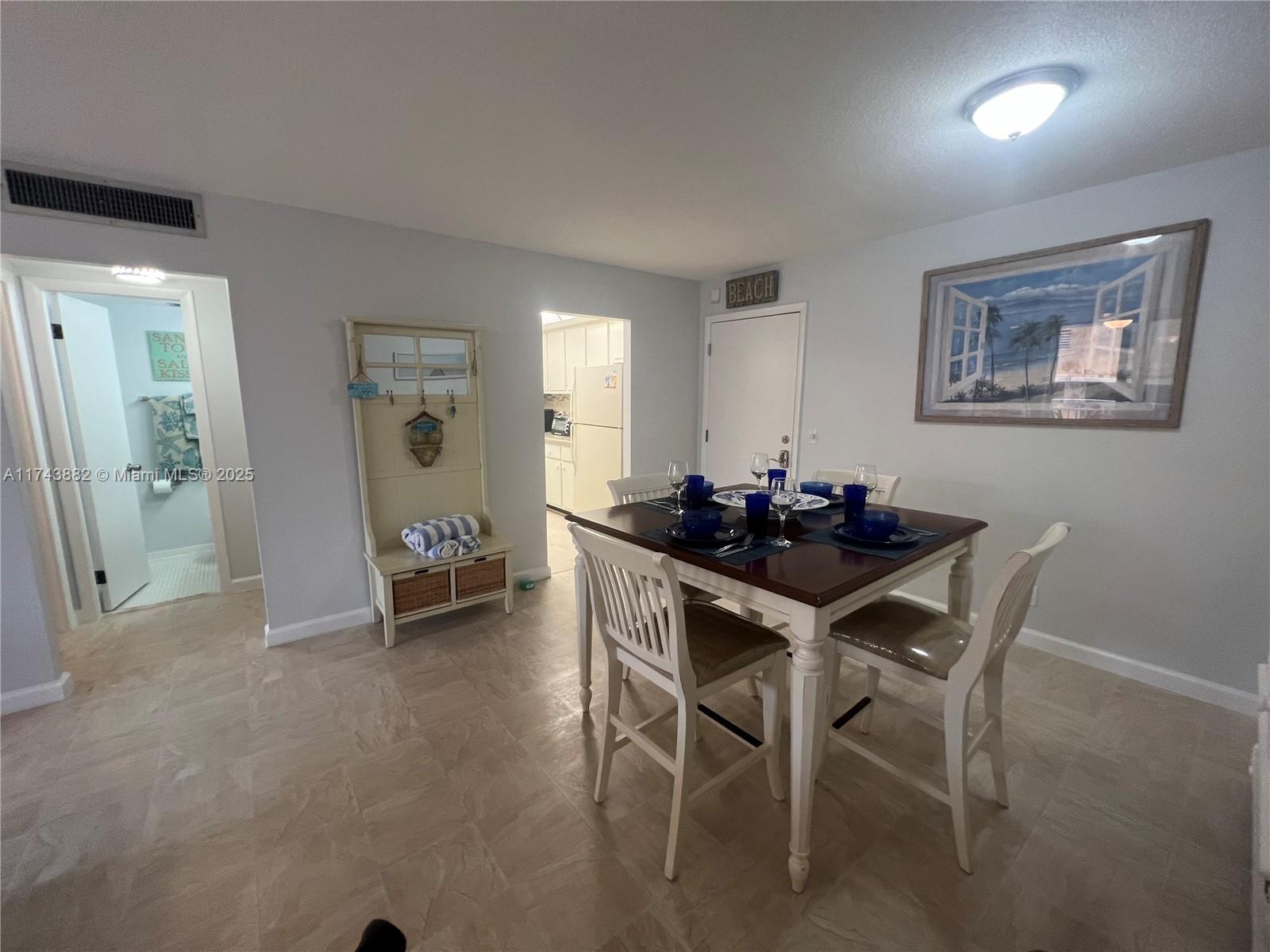 MAYAN TOWERS CONDO I - Residential Lease