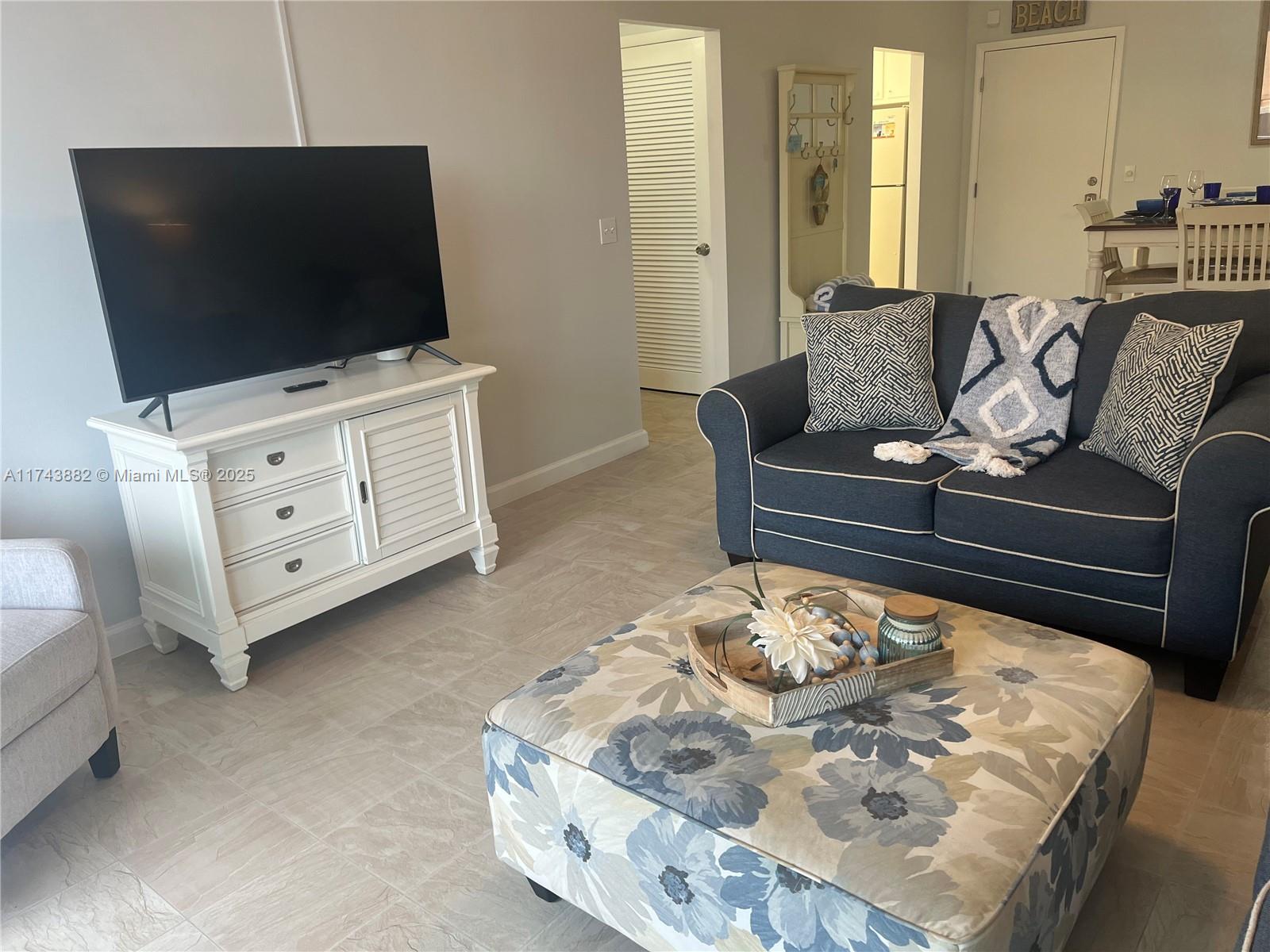 MAYAN TOWERS CONDO I - Residential Lease