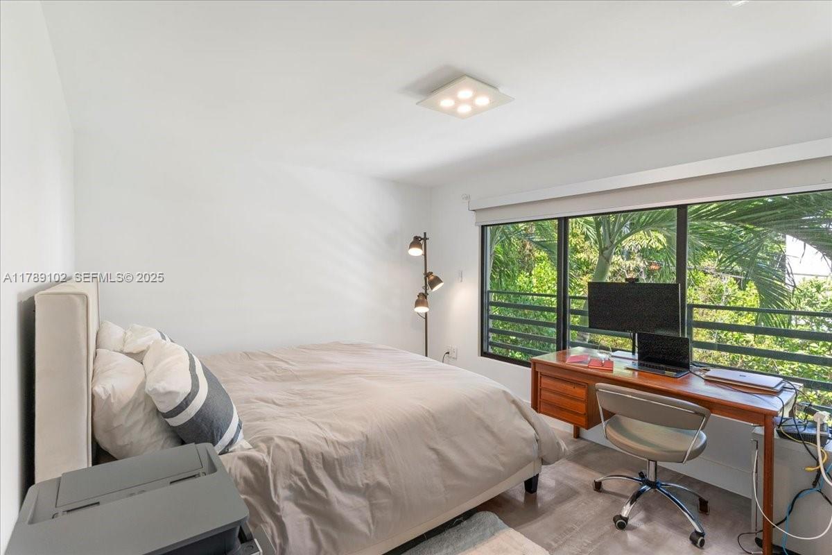 BISCAYNE KEY ESTATES - Residential