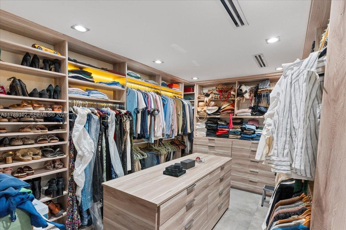 BISCAYNE KEY ESTATES - Residential