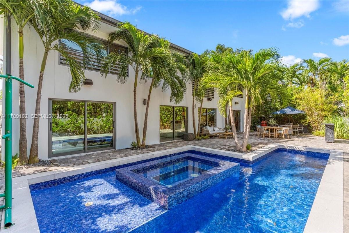 BISCAYNE KEY ESTATES - Residential