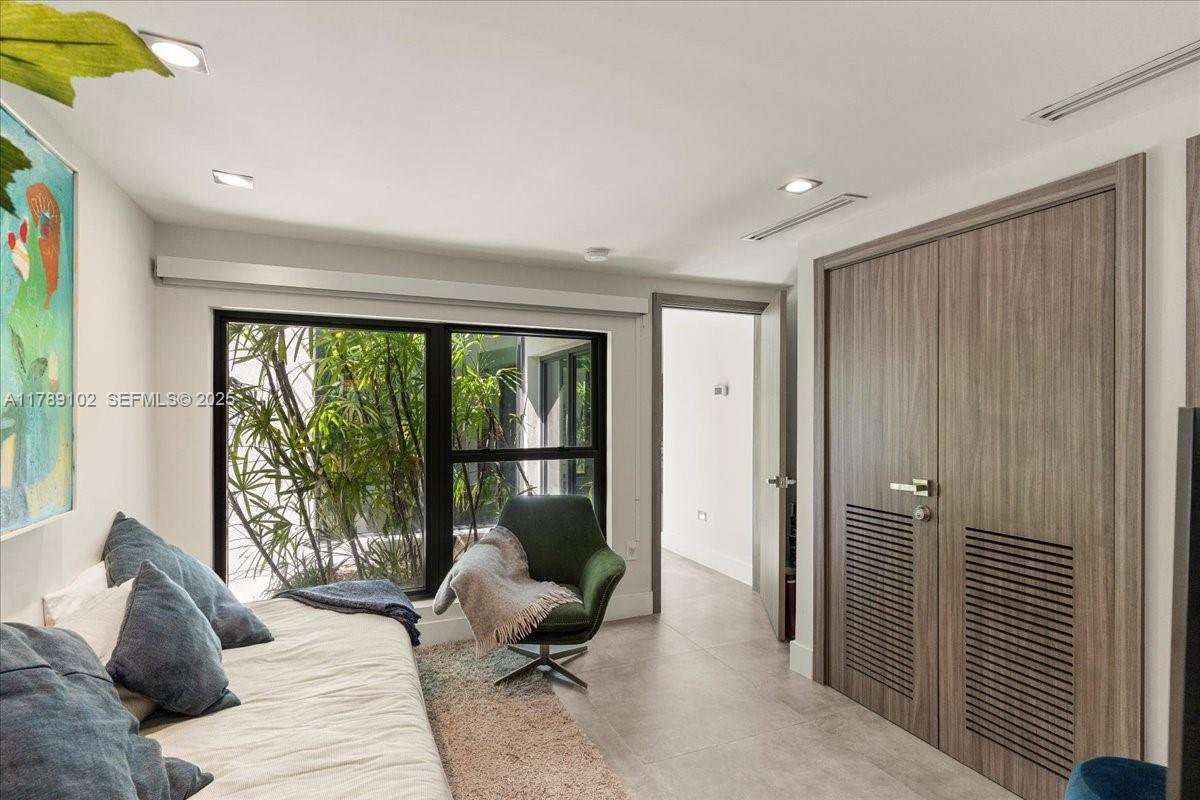 BISCAYNE KEY ESTATES - Residential