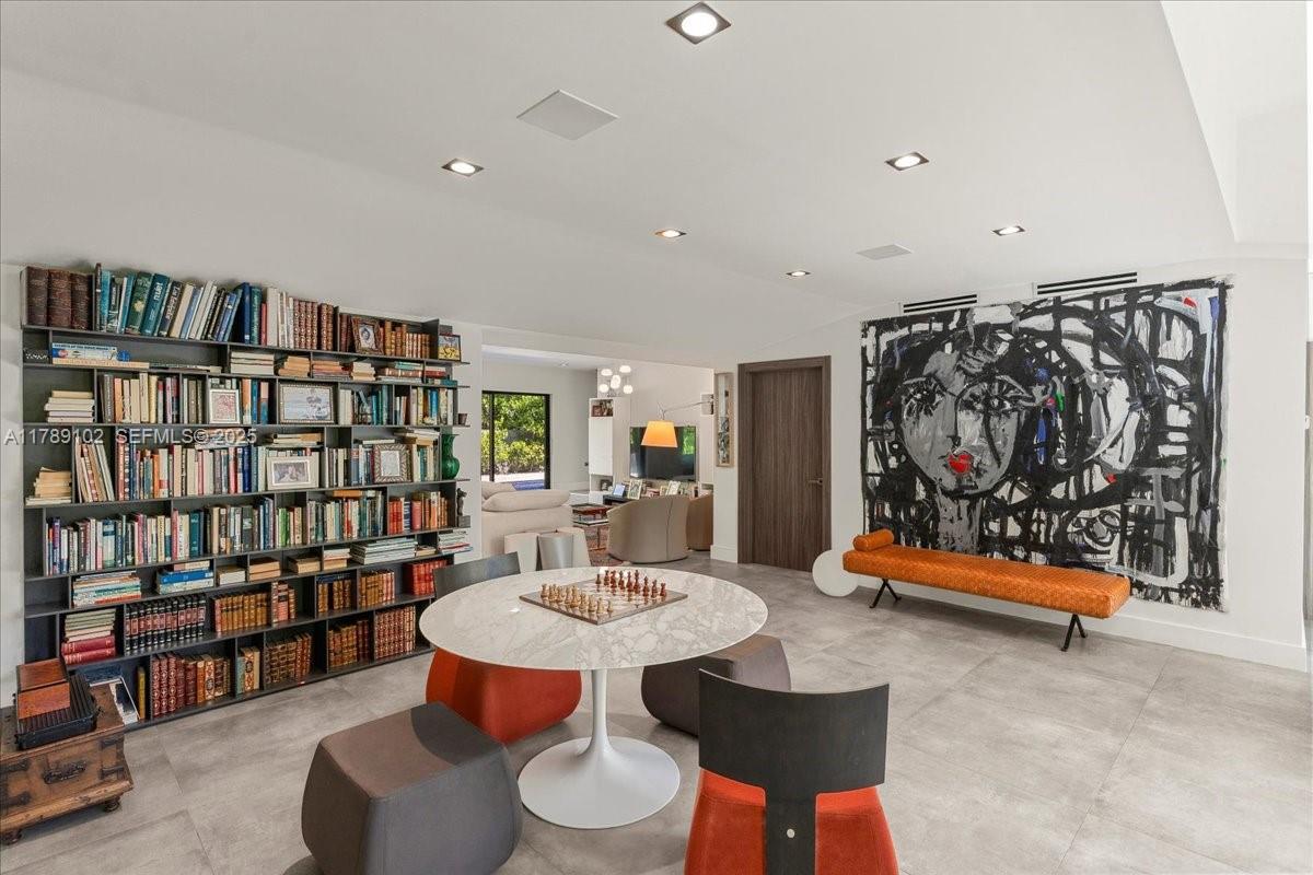 BISCAYNE KEY ESTATES - Residential