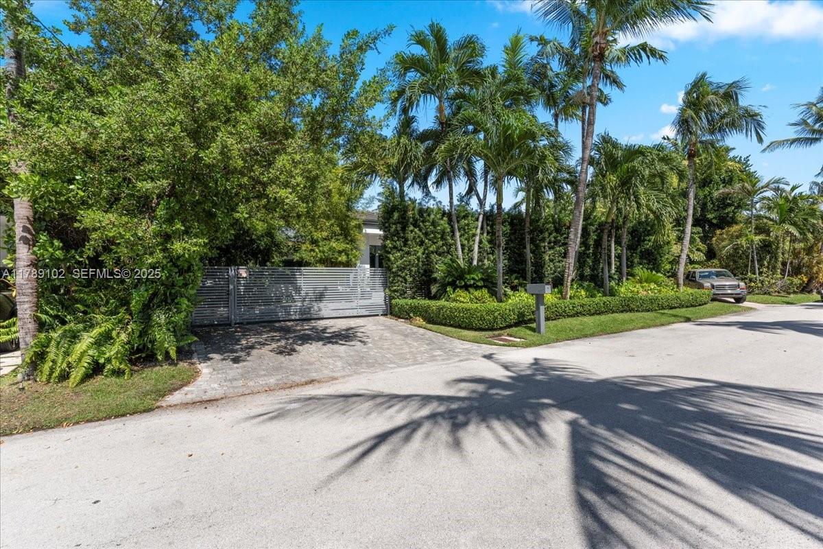 BISCAYNE KEY ESTATES - Residential