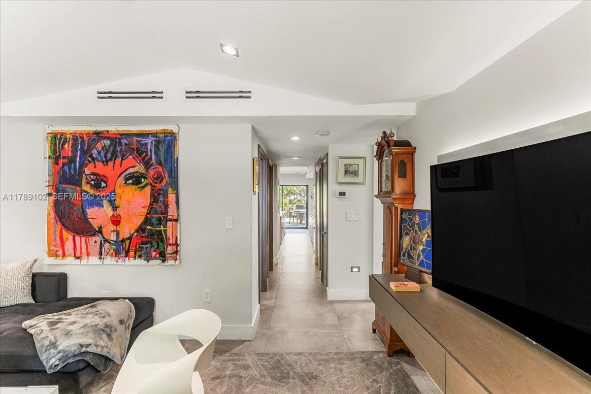 BISCAYNE KEY ESTATES - Residential