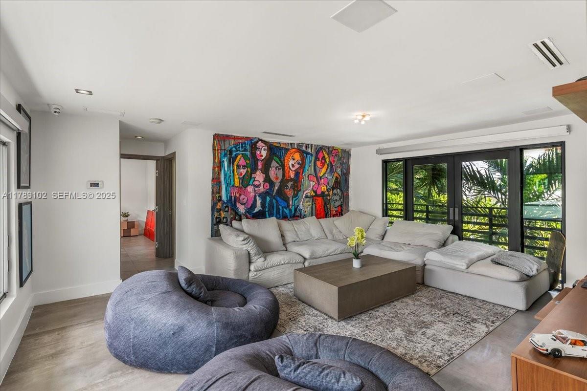 BISCAYNE KEY ESTATES - Residential