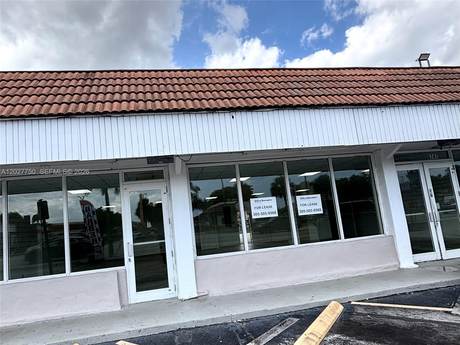 6741 SW 8th St 6747