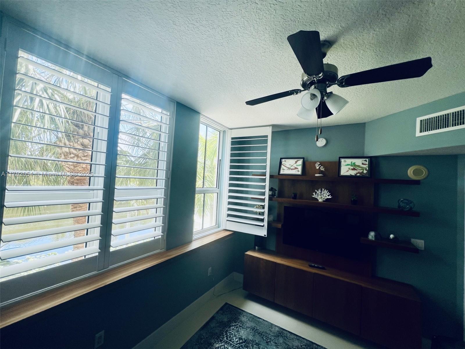 CASA COSTA CONDO - Residential