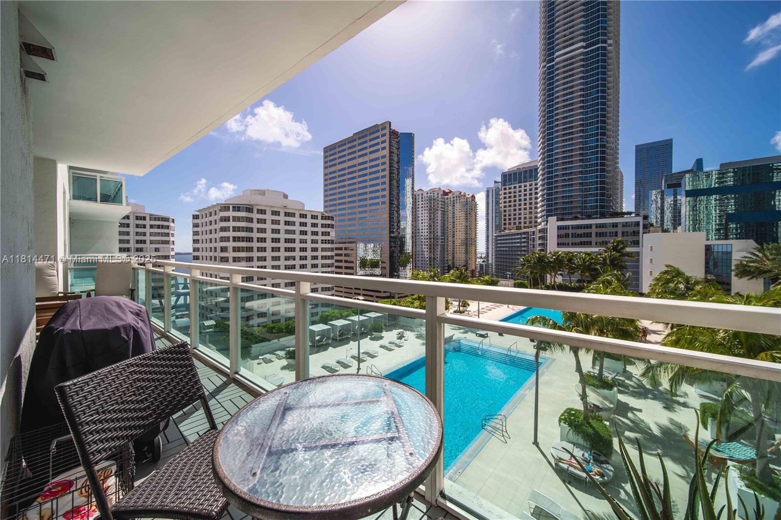 950 Brickell Bay Dr 1407, Miami, Broward County, Florida - 2 Bedrooms  
2 Bathrooms - 
