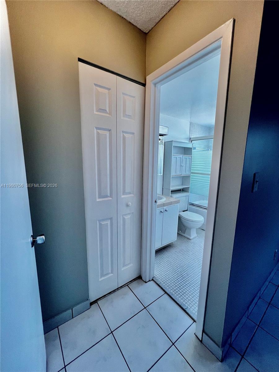 SANTA MONICA CONDOMINIUM - Residential Lease