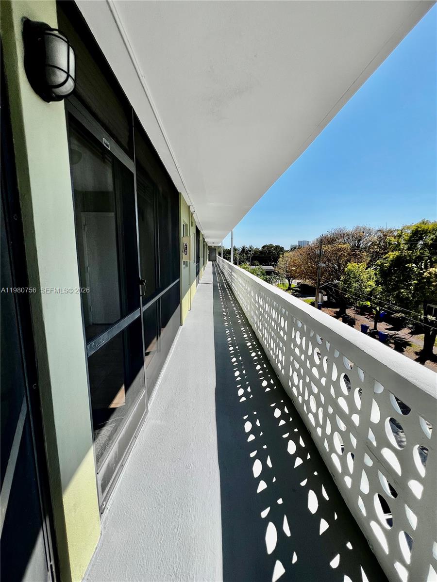 SANTA MONICA CONDOMINIUM - Residential Lease