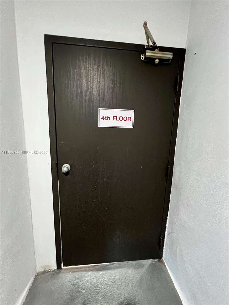 SANTA MONICA CONDOMINIUM - Residential Lease