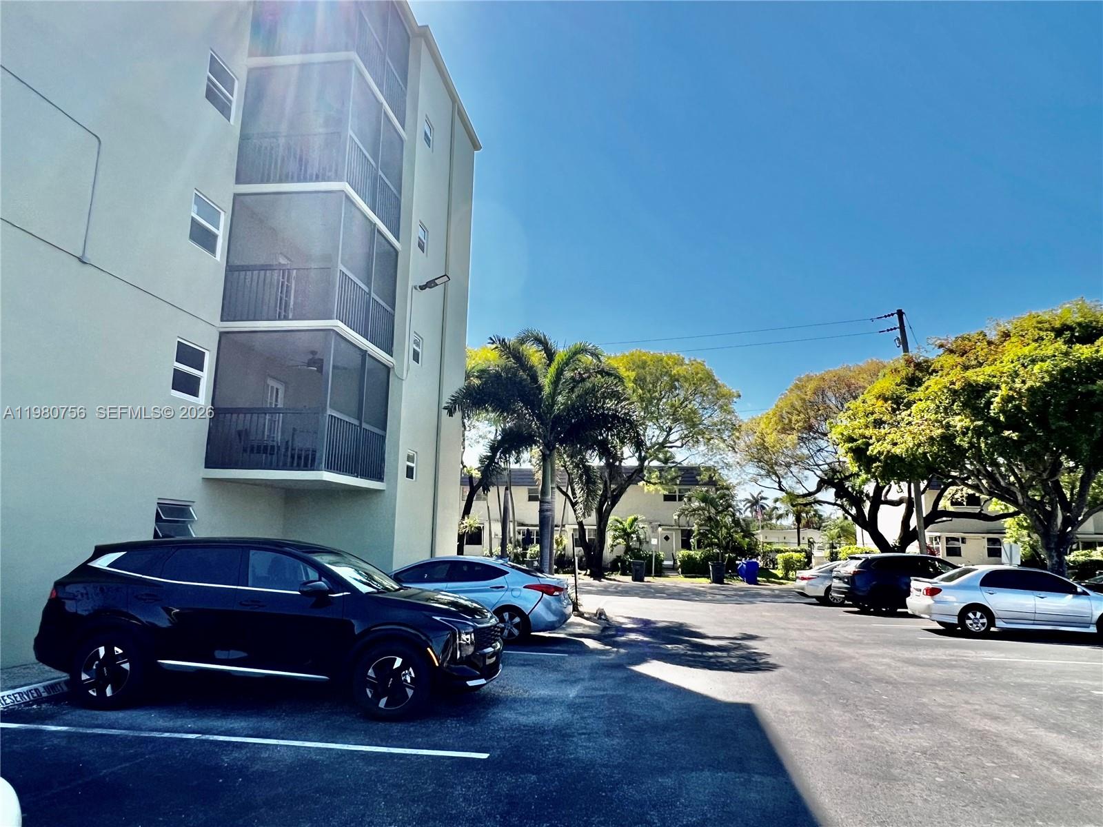 SANTA MONICA CONDOMINIUM - Residential Lease