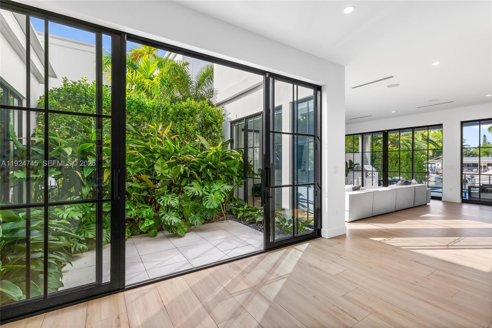 BELLE MEADE FCP - Residential Lease