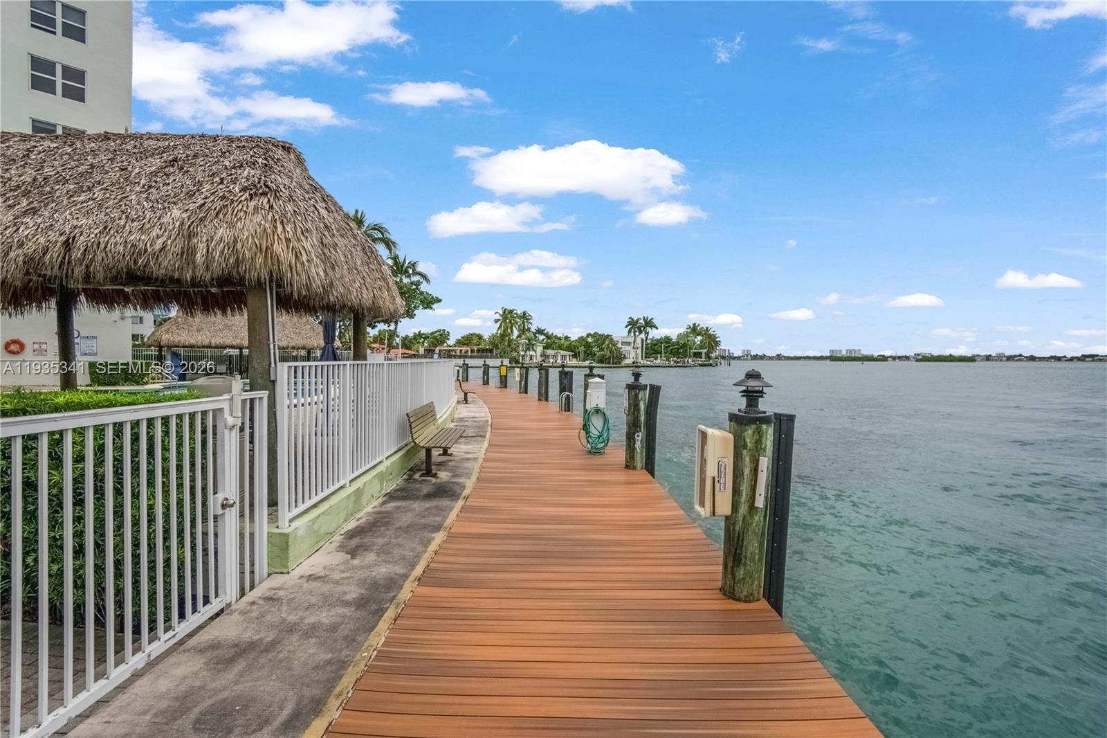 ISLAND POINTE CONDO - Residential