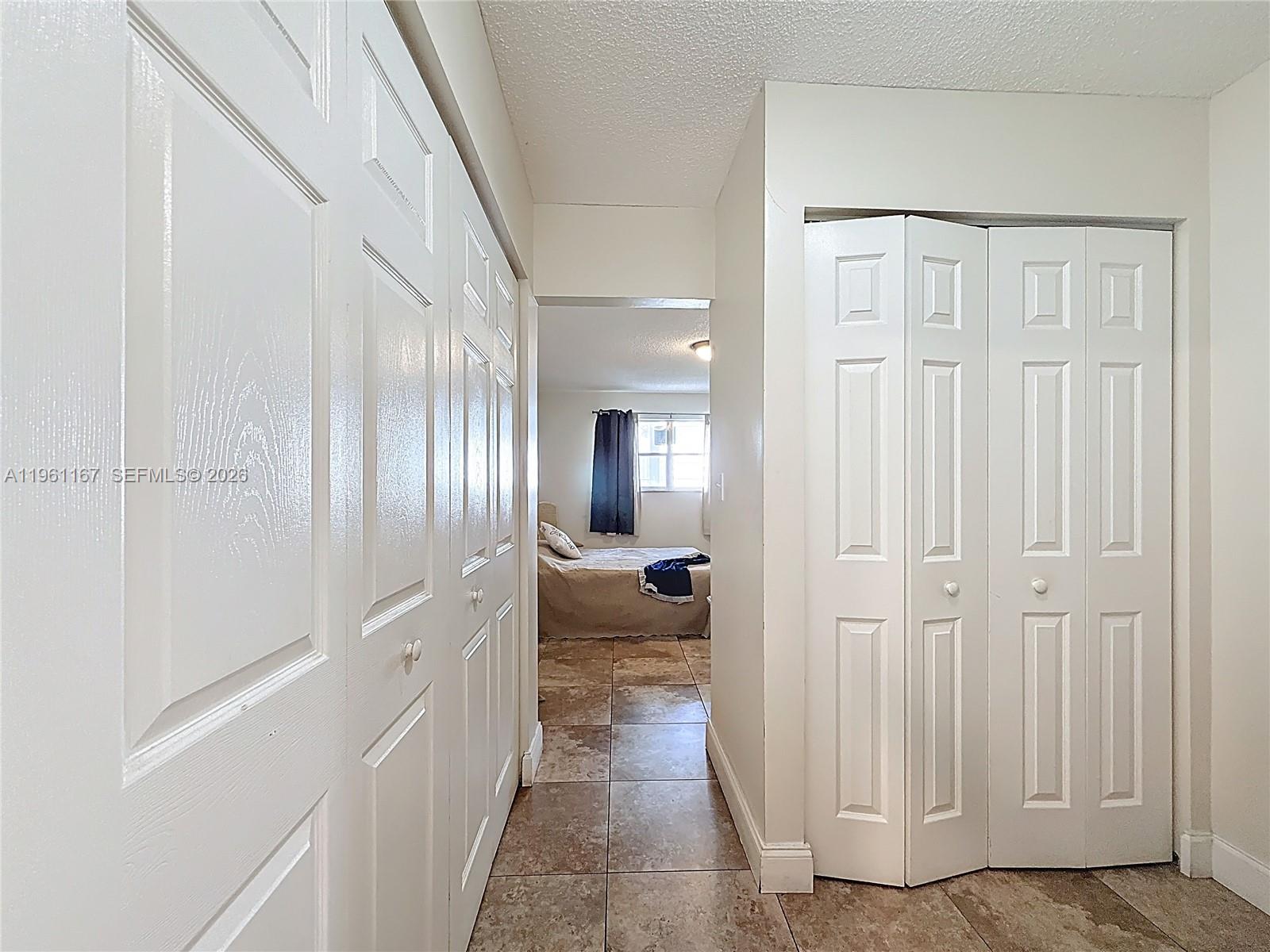 FOURTH GULFSTREAM GARDEN - Residential