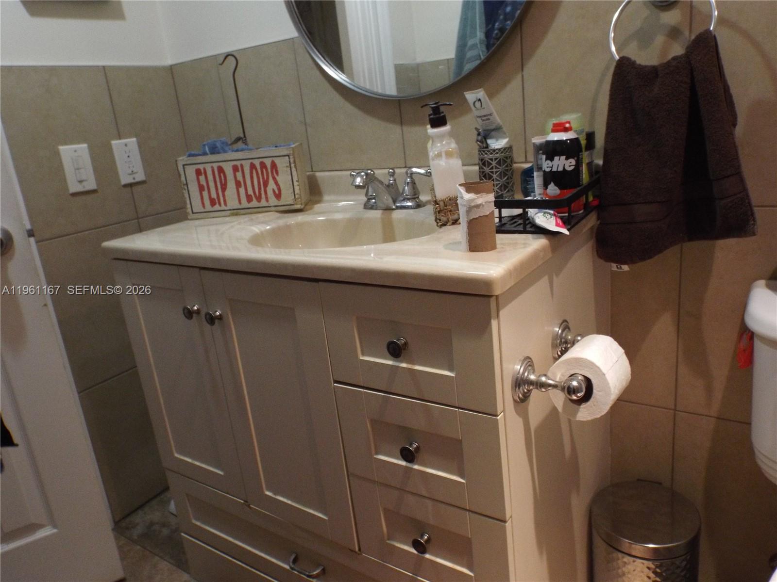 FOURTH GULFSTREAM GARDEN - Residential