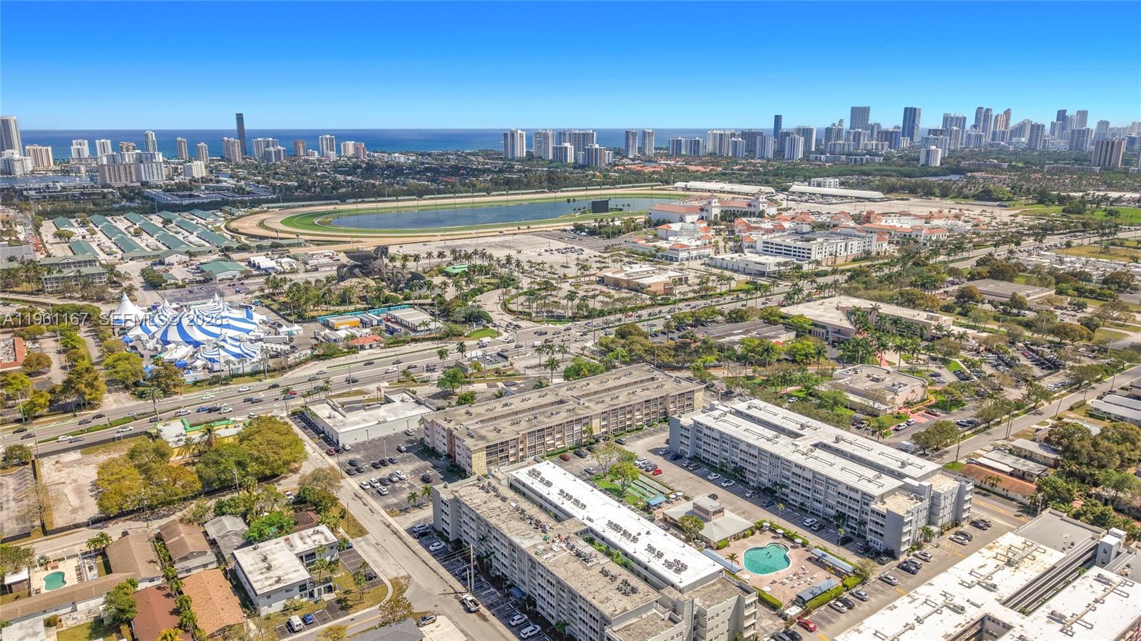 FOURTH GULFSTREAM GARDEN - Residential