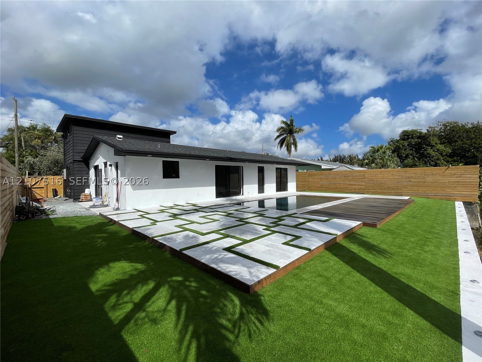 5700 SW 56th St