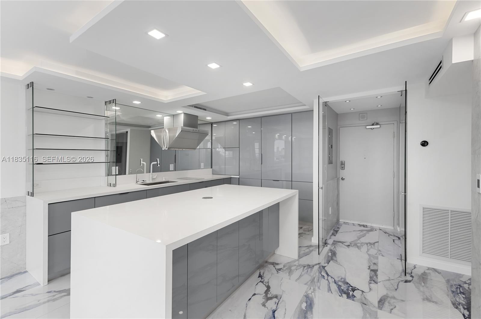 THE PRESIDENTIAL CONDO - Residential