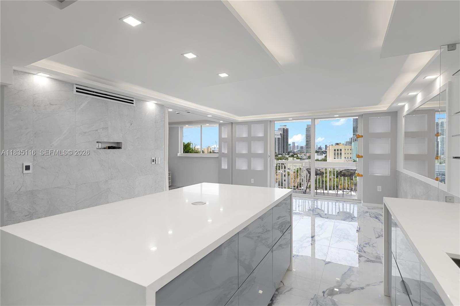 THE PRESIDENTIAL CONDO - Residential