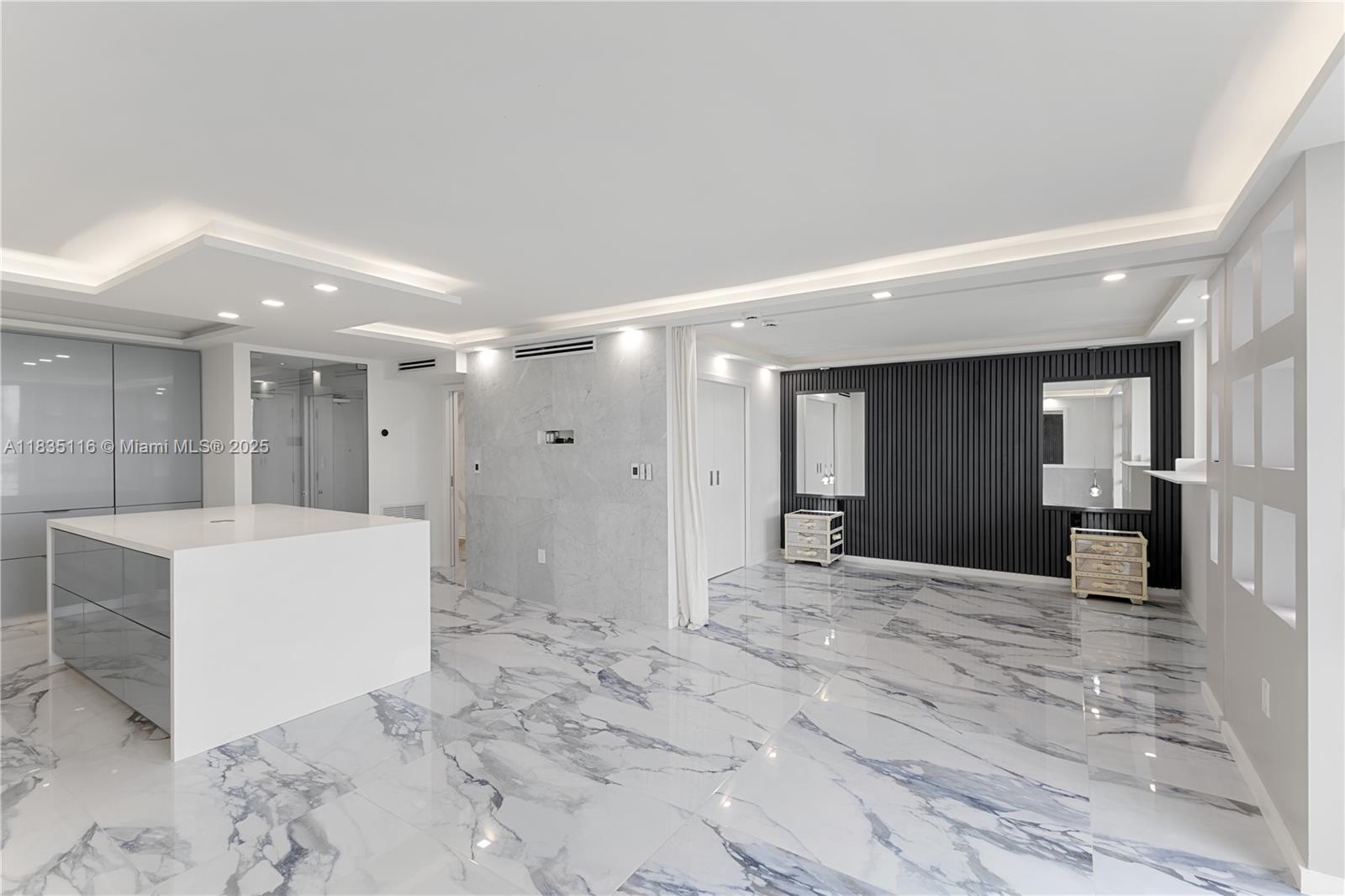 THE PRESIDENTIAL CONDO - Residential